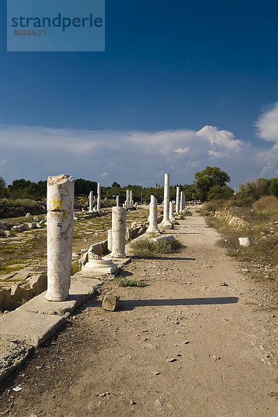 Säulenstraße  römische Ruinen in Side  Türkische Riviera  Türkei  Asien