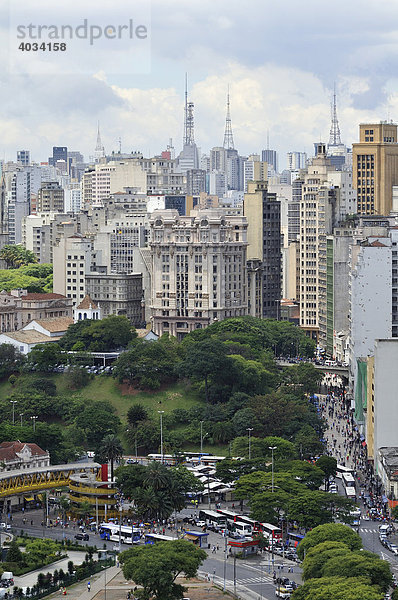 Blick auf das Zentrum von Sao Paulo  Brasilien  Südamerika