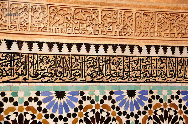 Wandmosaik am Grab des Alawiten-Sultans Mulay el-Yazid  1790-1792  Saadier-Gräber in der Medina  Altstadt  von Marrakesch  Marokko  Afrika