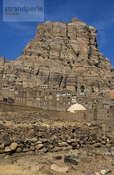 Blick auf die Ortschaft Thula im unzugänglichen Bergjemen  Jemen  Arabien  Naher Osten  Orient