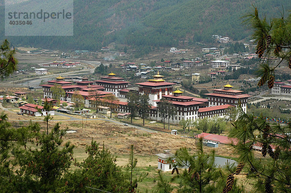 Dzong  buddhistische Klosterfestung  von Thimphu  Bhutan  Himalaja  Asien