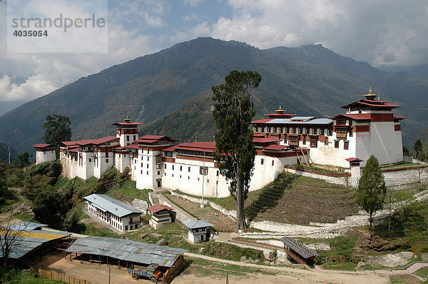 Dzong  buddhistische Klosterfestung  von Tongsa  Bhutan  Himalaja  Asien