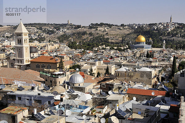 Blick über die Altstadt von Jerusalem mit dem Felsendom  Israel  Naher Osten  Orient