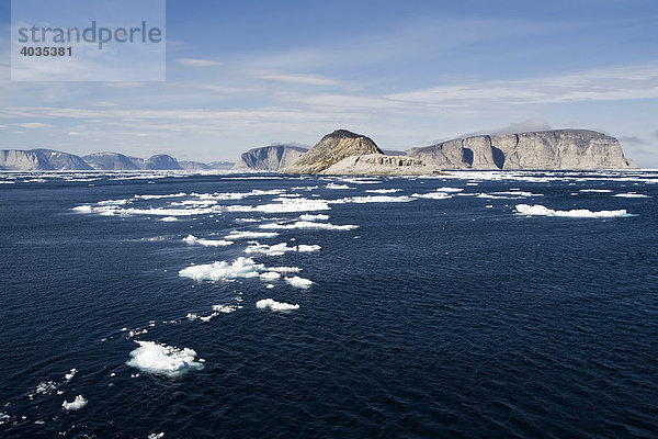 Polareis  Cape Mercy  Cumberland Sound  Baffin Island  Nunavut  Kanada  Nordamerika