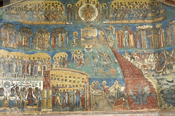 Klosterkirche Heiliger Georg von Voronet  Außenfreske mit der biblischen Szene Das Jüngste Gericht  Welterbe der UNESCO  Süd-Bukowina  Moldau  Rumänien  Europa