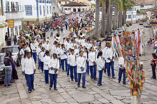 Festa de Nossa Senhora do Rosario dos Homens Pretos de Diamantina  kirchliche Feier der schwarzen Bevölkerung von Diamantina  Minas Gerais  Brasilien