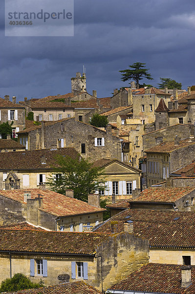 Panoramablick über Saint-Emilion  Aquitaine  Frankreich  Europa