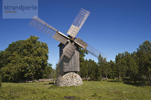 Eemu Bockmühle  Windmühle  Muhu  Ostseeinsel  Estland  Baltikum  Nordosteuropa