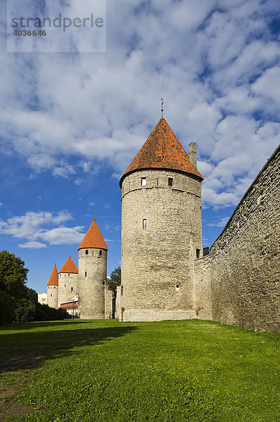 Stadttürme  Stadtmauer  Tallinn  Estland  Baltikum  Nordosteuropa