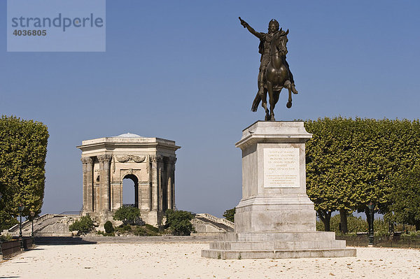 Pavillon und Denkmal  Promenade du Peyrou  Montpellier  Languedoc-Roussillion  Frankreich