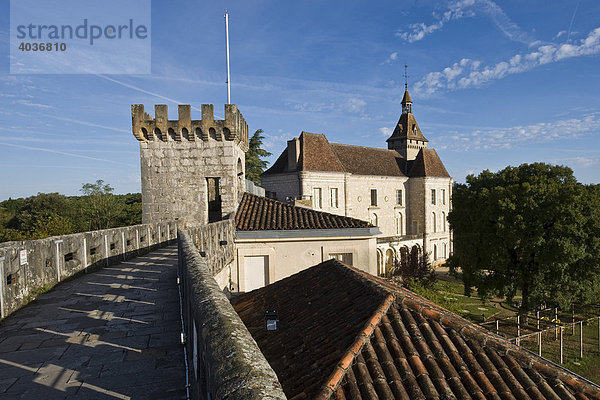 Befestigungsmauer auf Schloss Rocamadour  Aquitaine  Frankreich