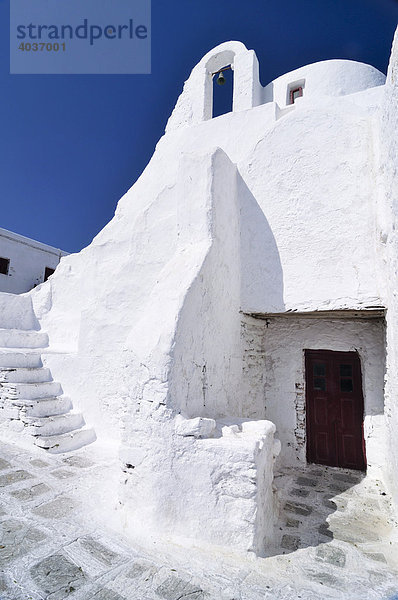 Kirche Panagia Paraportiani in der Altstadt von Mykonos  Kykladen  Griechenland  Europa