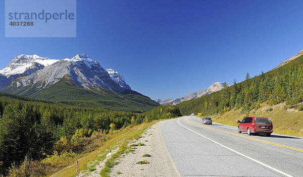 National-Straße 93 durch den Banff Nationalpark  Alberta  Kanada  Nordamerika