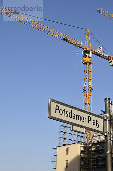 Baustelle mit Kran am Potsdamer Platz  Berlin  Deutschland  Europa