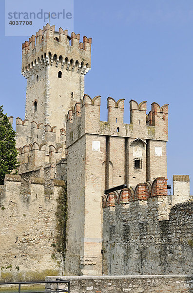 Scaligerburg  Castello Scaligero  Sirmione  Gardasee  Lago di Garda  Lombardei  Italien  Europa