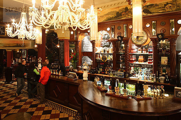 Englischer Pub an der Southbank  London  England  Großbritannien  Europa