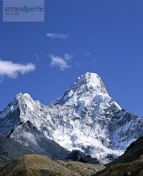 Ama Dablam  6856 m  Nebengipfel 5563 m  Khumbu-Gebiet  Himalaya  Nepal  Südasien