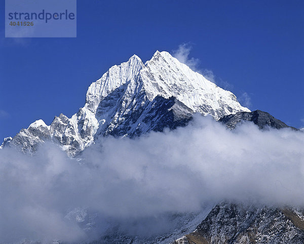 Thamserku  6623 m  Khumbugebiet  Himalaya  Nepal  Südasien