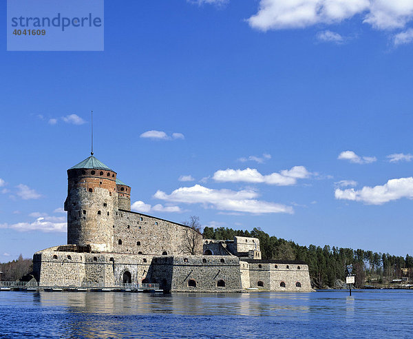 Burg Olavinlinna  Wasserburg  Savonlinna  Ostfinnland  Finnland  Skandinavien