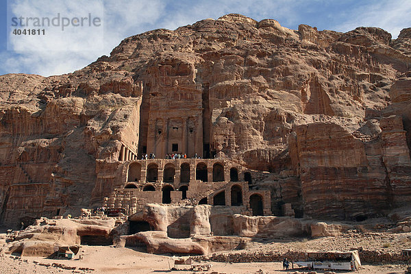 Königswand mit Urnengrab in der antiken nabatäischen Felsenstadt Petra  Jordanien  Naher Osten  Asien
