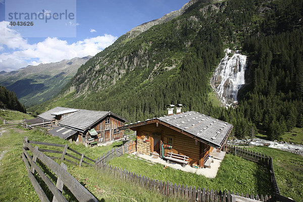 Grawa Wasserfall und Grawa Alm  Stubaital  Tirol  Österreich  Europa