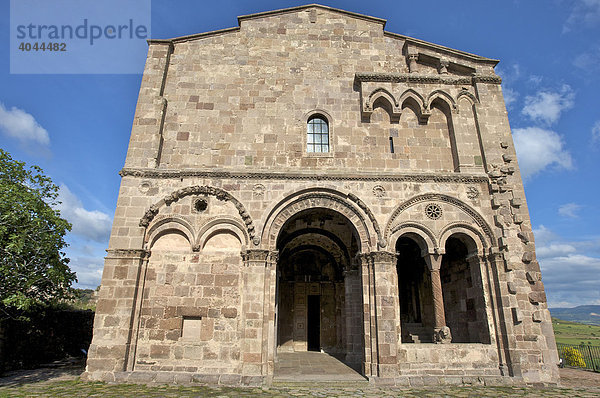 Romanische Basilika San Antioco di Bisarcio  Ozieri  Sardinien  Italien  Europa