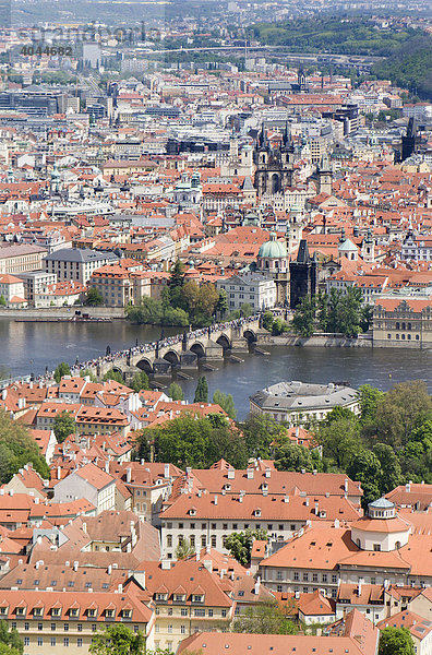 Stadtansicht  Prag  Karlsbrücke  Tschechien  Europa