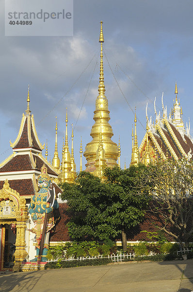 Tempel Wat Phrathat Suthonamongkhonkhiri  Tambon  District Denchai  Thailand  Asien