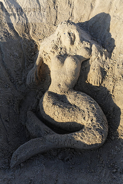 Sandskulptur Nixe  Seebad Bansin  Usedom  Mecklenburg-Vorpommern  Deutschland  Europa