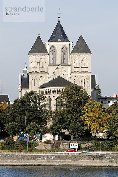 Romanische Basilika St. Kunibert  Köln  Nordrhein-Westfalen  Deutschland  Europa