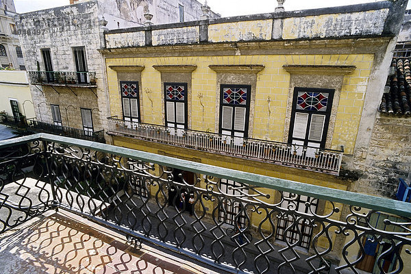 Historisches Palais in der Altstadt  Obispo  La Habana Vieja  Havanna  Kuba  Karibik
