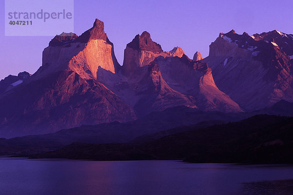 Cuernos del Paine  Torres del Paine Nationalpark  Patagonien  Chile  Südamerika