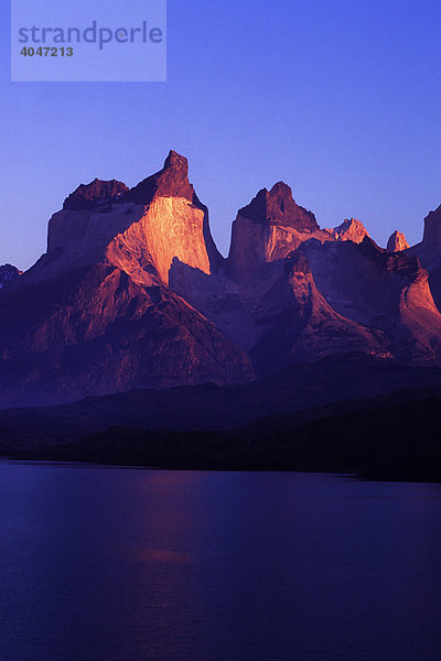 Cuernos del Paine  Torres del Paine Nationalpark  Patagonien  Chile  Südamerika