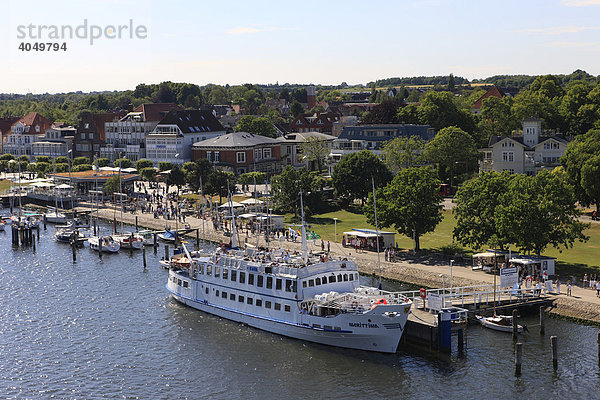 Lübeck-Travemünde von einer einfahrenden Fähre aus gesehen  Lübeck-Travemünde  Schleswig-Holstein  Deutschland  Europa