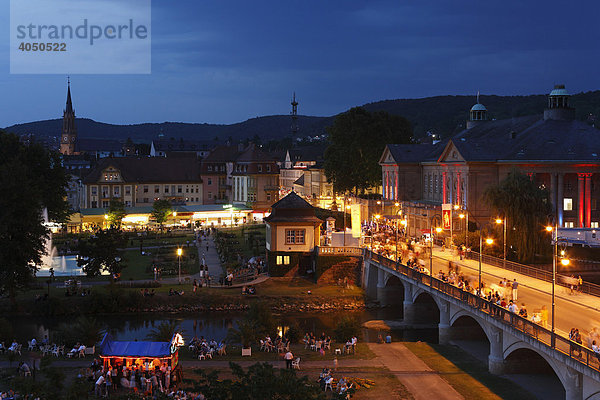 Beleuchtete Ludwigbrücke  Rakoczifest  Rákóczi-Fest  Bad Kissingen  Rhön  Unterfranken  Bayern  Deutschland  Europa