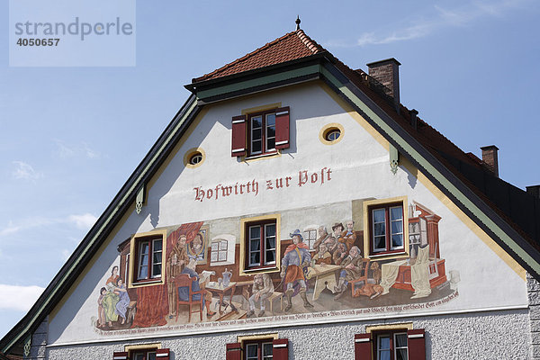 Lüftlmalerei am Hofwirth zur Post in Marquartstein  Chiemgau  Oberbayern  Bayern  Deutschland  Europa