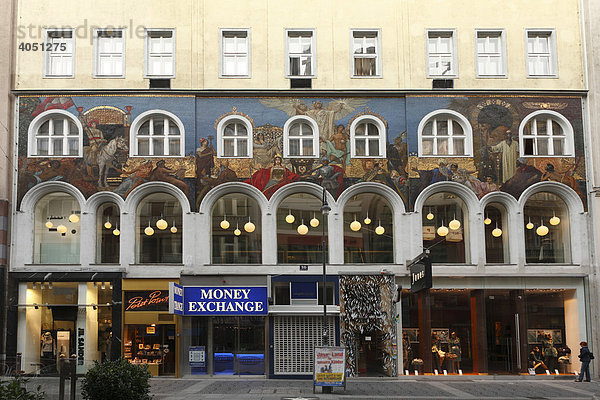 Mosaik an Hausfassade in Kärntner Straße 16  Einkaufsstraße im Zentrum Wiens  Österreich  Europa Hausfassade