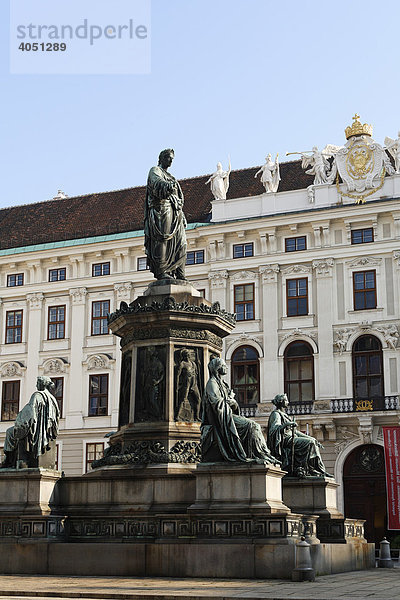 Statue Franz I. im Innenhof Alte Burg  Wien  Österreich  Europa