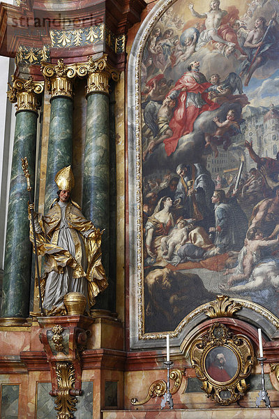 Borromäus-Altar in Kollegienkirche  Universitätskirche  Stadt Salzburg  Österreich  Europa