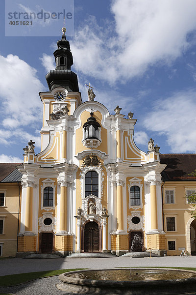 Stiftskirche  Klosterhof  Zisterzienserstift Rein  Steiermark  Österreich  Europa