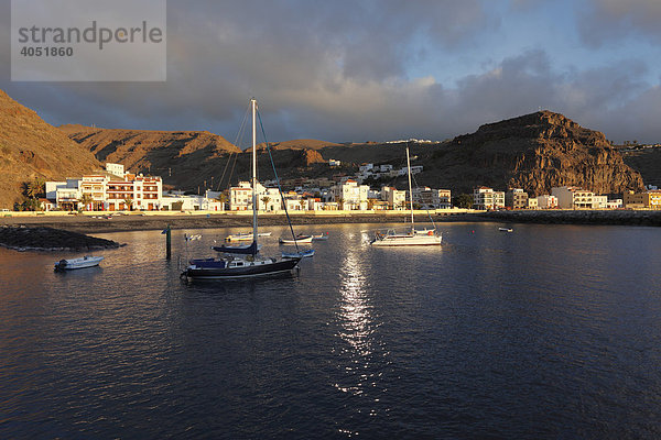 Morgens im Hafen  Playa de Santiago  La Gomera  Kanaren  Kanarische Inseln  Spanien  Europa