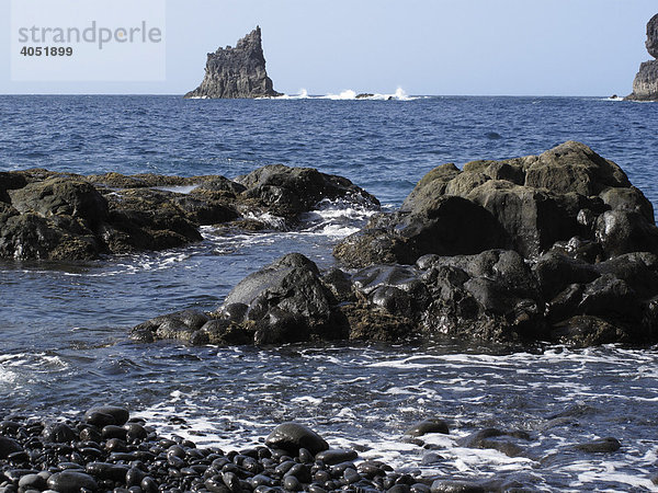 Felsen an Playa de Iguala  Roque de Iguala  La Gomera  Kanarische Inseln  Kanaren  Spanien  Europa