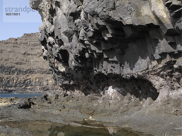 Basalt-Felsen an Playa de Iguala  La Gomera  Kanarische Inseln  Kanaren  Spanien  Europa