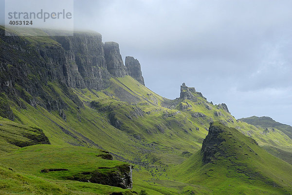 Blick auf Quiraing  Isle of Skye  Schottland  Großbritannien  Europa