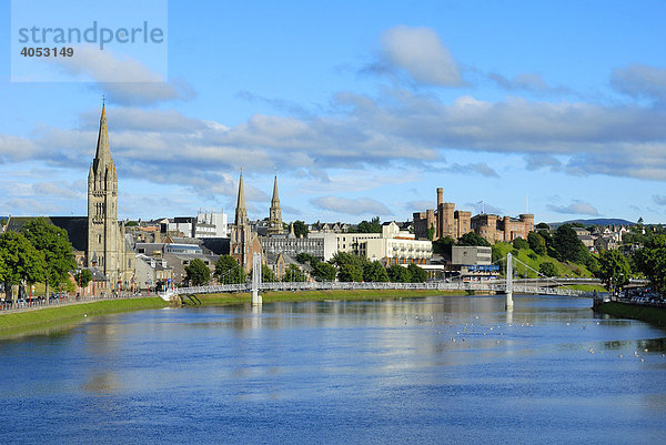 Blick auf die Altstadt von Inverness  Schottland  Großbritannien  Europa