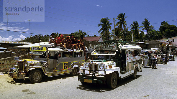 Jeepneys  traditionelle philippinische Taxis  Bohol  Philippinen  Südostasien