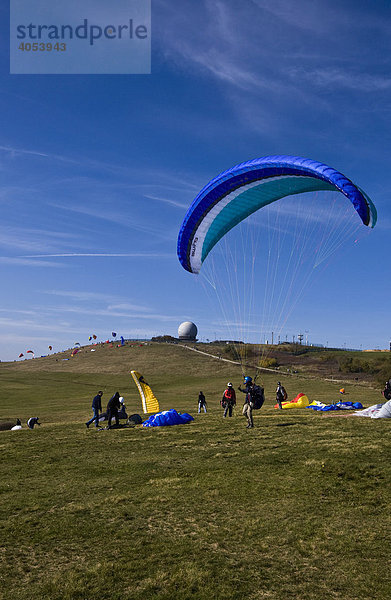 Paraglider Flugschüler  Wasserkuppe  Hessen  Deutschland  Europa
