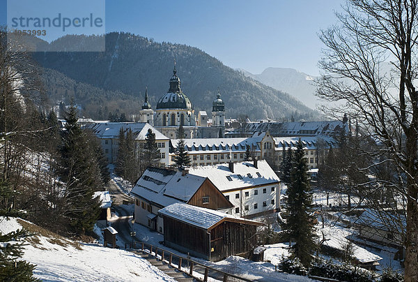 Das barocke Benediktinerkloster Ettal  Ettal  Graswangtal  Bayern  Deutschland  Europa
