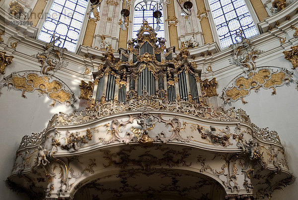 Klosterkirche  barockes Benediktinerkloster Ettal  Ettal  Graswangtal  Bayern  Deutschland  Europa