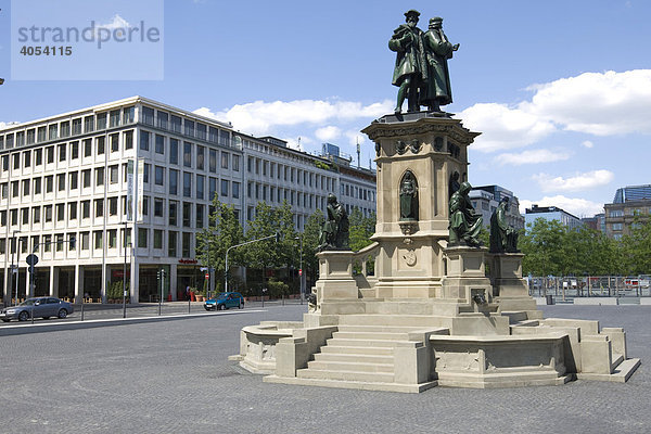 Gutenberg-Denkmal auf dem Rossmarkt  Frankfurt  Hessen  Deutschland  Europa